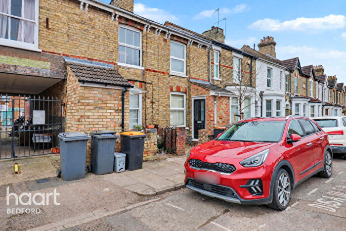 3 Bedroom Terraced House To Rent In Garfield Street, Bedford, MK41