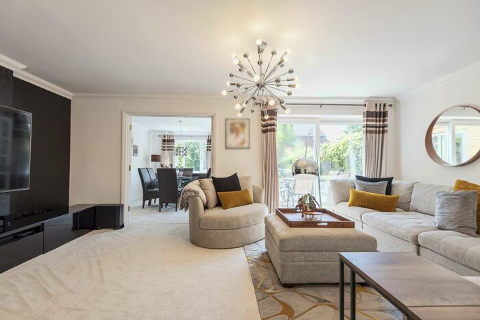 4 Bedroom Detached House To Rent In Wokingham, Berkshire, RG41