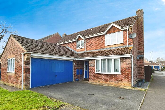 4 Bedroom Detached House For Sale In Thomas Mead, Pewsham, Chippenham, SN15
