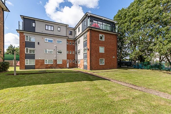 1 Bedroom Flat To Rent In Badminton Close, Northolt, UB5