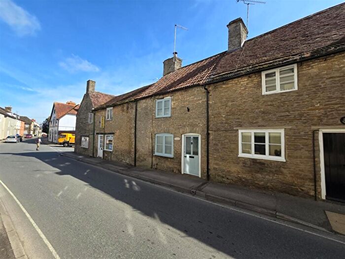 2 Bedroom Cottage For Sale In Ring Street, Stalbridge, Sturminster Newton, Dorset, DT10
