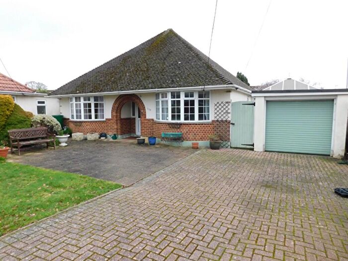 2 Bedroom Detached Bungalow For Sale In The Grove, Christchurch, BH23