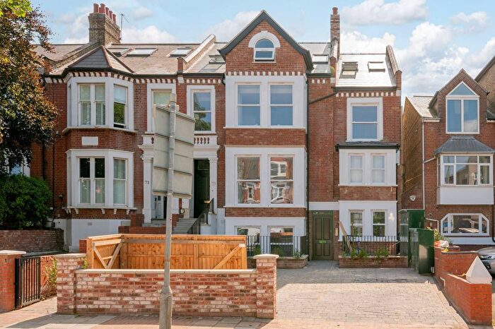 3 Bedroom Flat For Sale In Earlsfield Road, Earlsfield, London, SW18