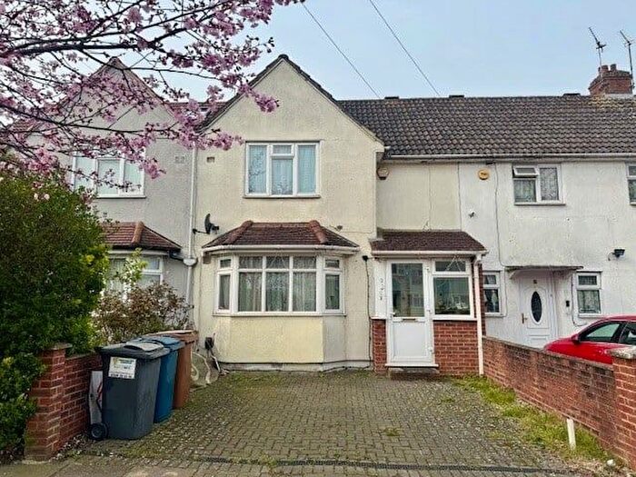 3 Bedroom Terraced House For Sale In Kings Road, Harrow, HA2