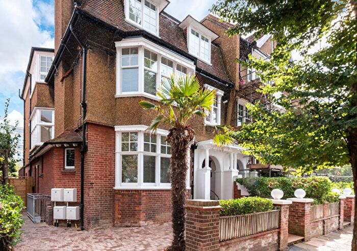 1 Bedroom Flat To Rent In Windlesham Road, Brighton, BN1