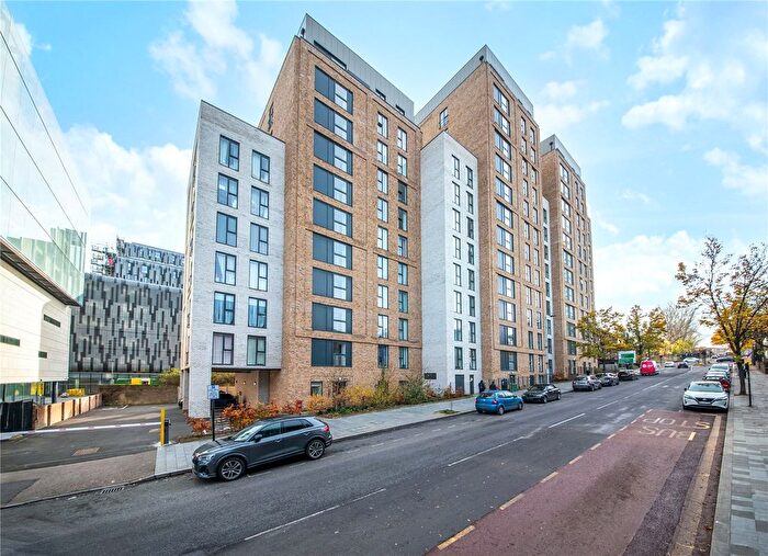 2 Bedroom Flat To Rent In Axell House, Wellington Street, London, SE18