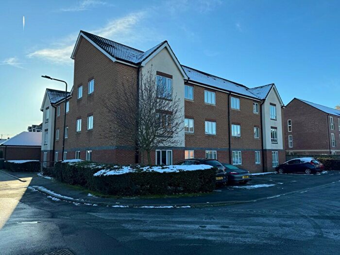 2 Bedroom Apartment To Rent In Companions Close, Wickersley, S66