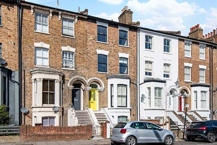 1 Bedroom Flat To Rent In Graham Road, Hackney, E8