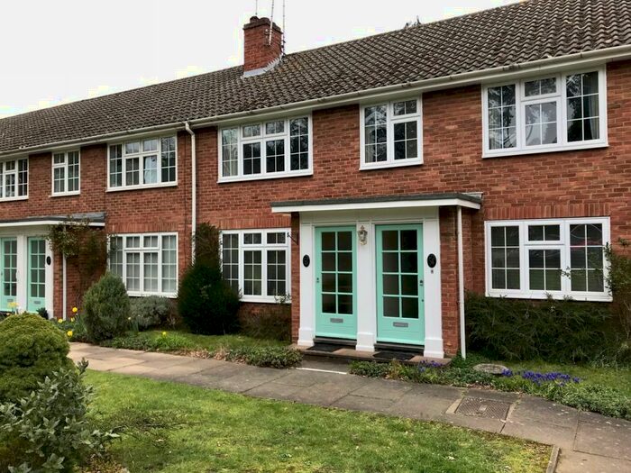 3 Bedroom Apartment To Rent In Westminster Court, St Albans, AL1