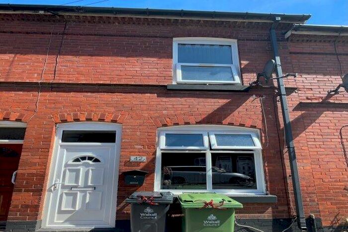 1 Bedroom Terraced House To Rent In Prince Street, Walsall, WS2
