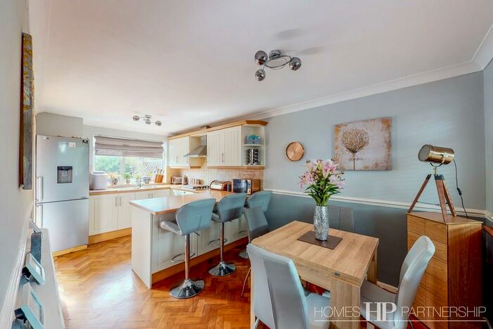 3 Bedroom Terraced House To Rent In Lamberhurst Walk, Furnace Green, RH10