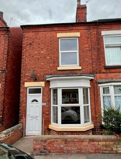 3 Bedroom Semi-Detached House To Rent In King Street, Worksop, S80