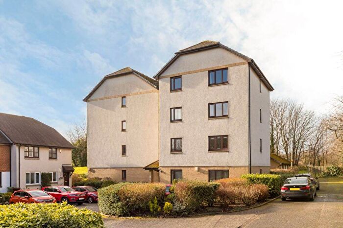 2 Bedroom Flat For Sale In / Dalmeny Road, Edinburgh, EH6