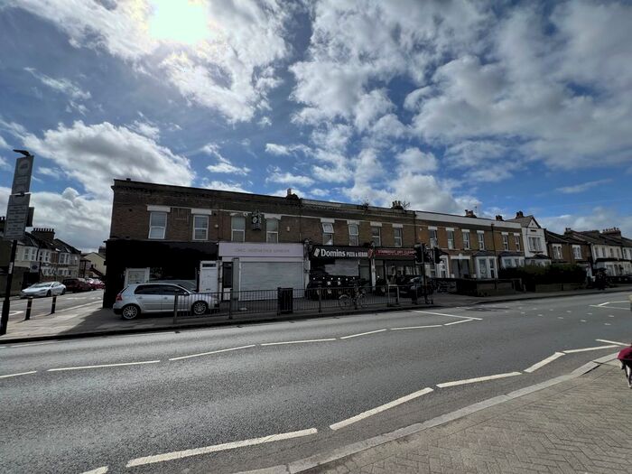 2 Bedroom Flat To Rent In Brownhill Road, Lewisham, SE6