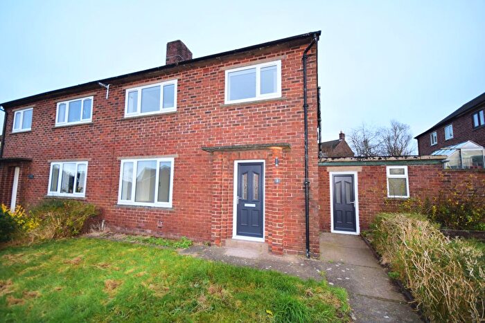 3 Bedroom Semi-Detached House To Rent In Greenfield Lane, Brampton, CA8