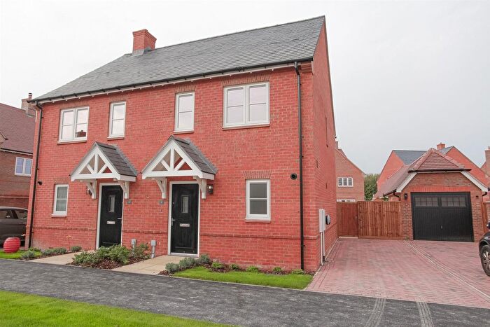 2 Bedroom Semi-Detached House To Rent In St Andrews Crescent, East Hagbourne, OX11