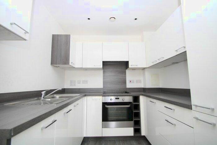 2 Bedroom Flat To Rent In Cabot Close, Croydon, CR0