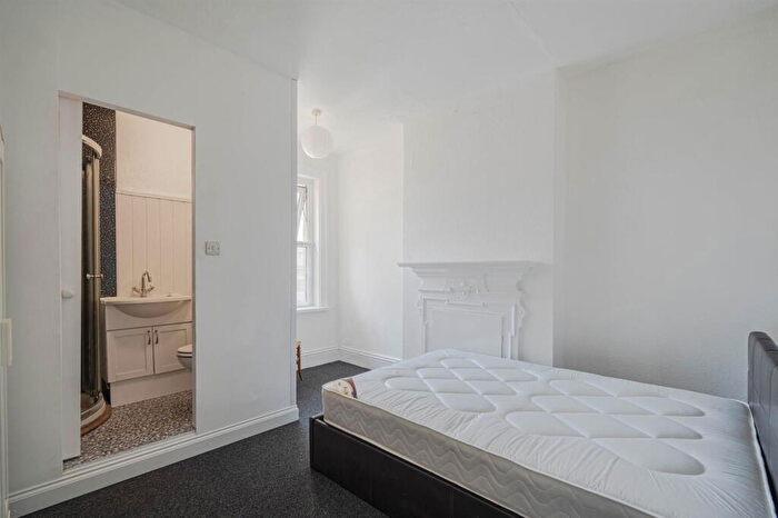 1 Bedroom House Of Multiple Occupation To Rent In Walpole Road, Bournemouth, BH1