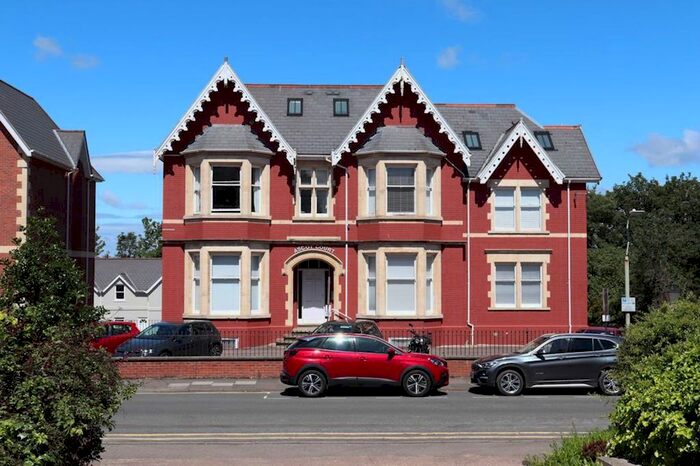 2 Bedroom Flat To Rent In Western Road, Cheltenham, GL50