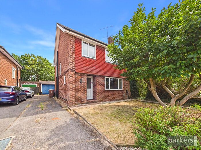 4 Bedroom Semi-Detached House For Sale In Springfield Park, Twyford, Reading, Berkshire, RG10
