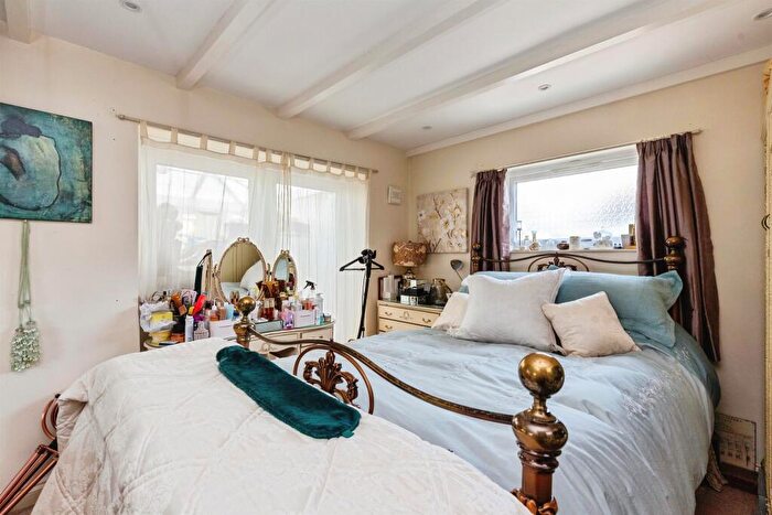 2 Bedroom Detached Bungalow For Sale In Pingle Close, Whittlesey, Peterborough, PE7