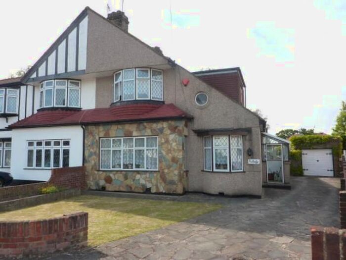 4 Bedroom Semi-Detached House To Rent In Lewis Road, Sidcup, DA14