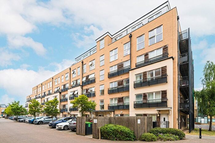 2 Bedroom Flat To Rent In Lanadron Close, Isleworth, TW7