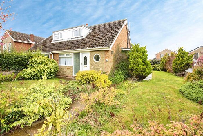 3 Bedroom Semi Detached Bungalow For Sale In Morwick Grove, Scholes, Leeds, LS15