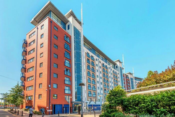 1 Bedroom Flat To Rent In Apollo Building, Newton Place, Westferry, Canary Wharf, Isle Of Dogs, London, E14