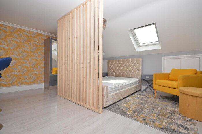 1 Bedroom Flat To Rent In Wincanton Gardens, Ilford, IG6
