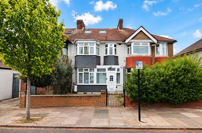 4 Bedroom Terraced House To Rent In Court Way, London, W3