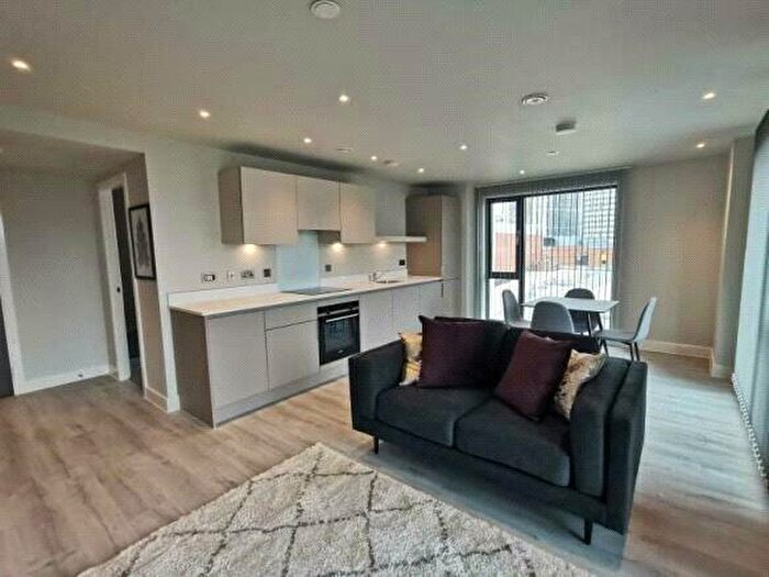 2 Bedroom Apartment To Rent In St Martins Place, Broad Street, Birmingham, West Midlands, B15