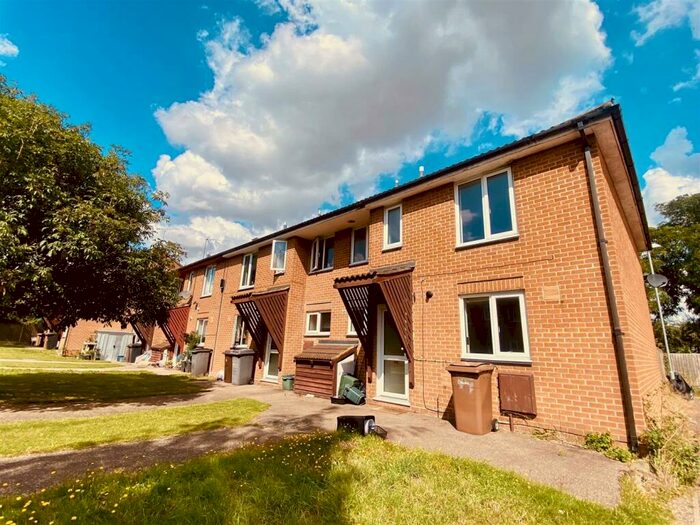 3 Bedroom House To Rent In The Windmills, Chelmsford, CM1