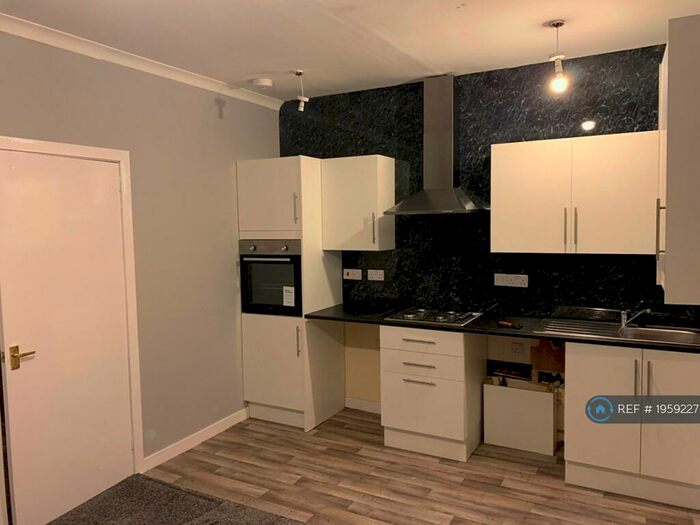 1 Bedroom Flat To Rent In Muirend Street, Kilbirnie, KA25