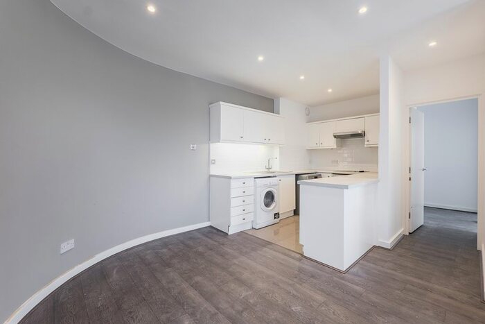 2 Bedroom Flat To Rent In Furmage Street, London, SW18