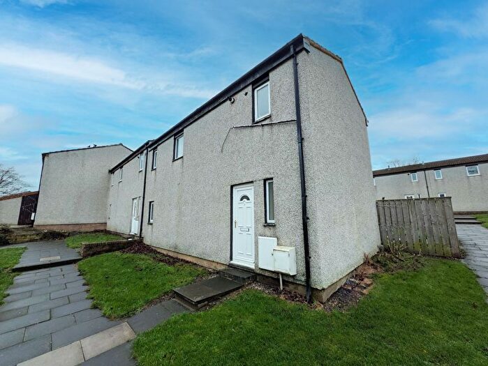 3 Bedroom End Terrace House For Sale In Whernside Walk, Ryton, NE40