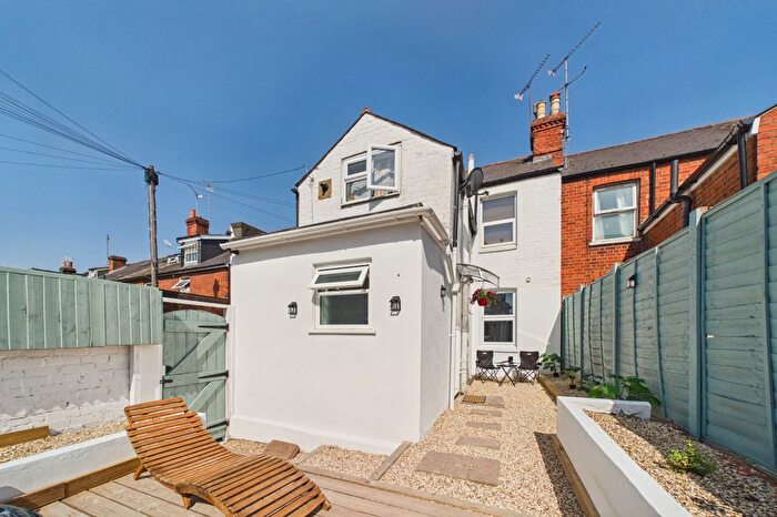3 Bedroom Maisonette For Sale In Cambridge Street, Reading, Berkshire, RG1