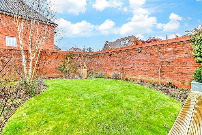 4 Bedroom Detached House For Sale In Great Threads, Staplehurst, Kent, TN12
