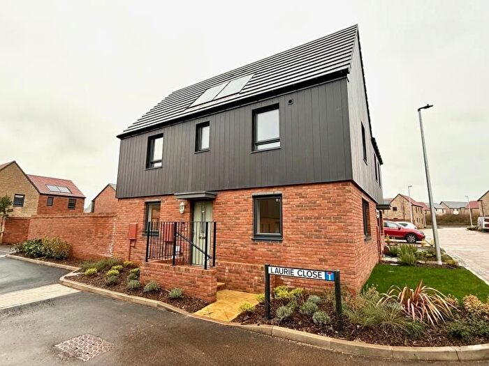 3 Bedroom Semi Detached House To Rent In Laurie Close, Yate, Bristol, BS37