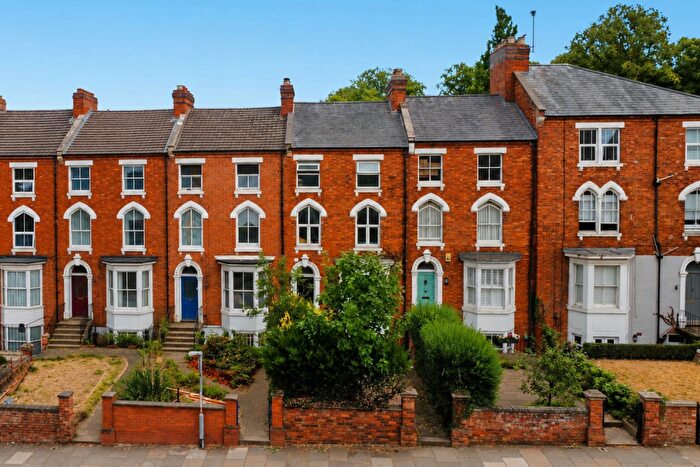 2 Bedroom Flat For Sale In St Georges Avenue, Northampton, NN2