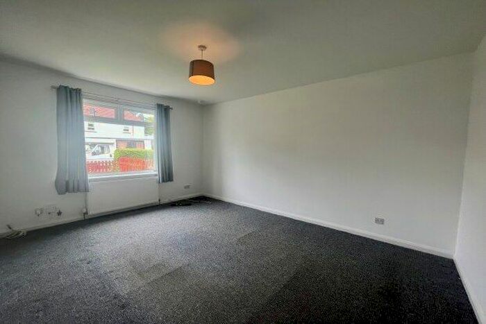 2 Bedroom Flat To Rent In Clyde Place, Glasgow, G72
