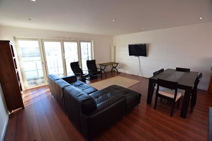 2 Bedroom Flat To Rent In Marine Parade Walk, Dundee, DD1