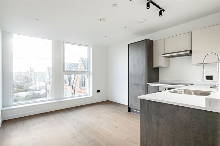 1 Bedroom Flat For Sale In Marlborough House, W4