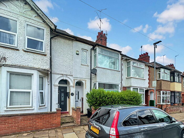 4 Bedroom Terraced House For Sale In Garrick Road, Abington, NN1
