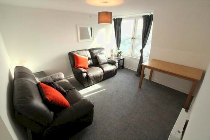 2 Bedroom Flat To Rent In Rosemount Place, Aberdeen, AB25