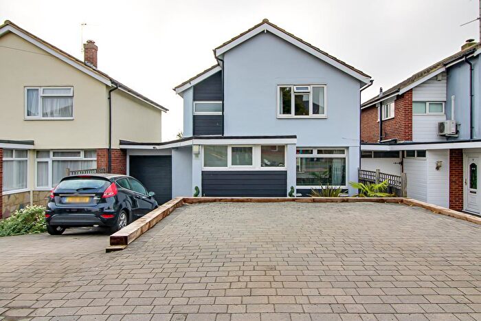 3 Bedroom Detached House For Sale In Whitehouse Road, Leigh-On-Sea, SS9