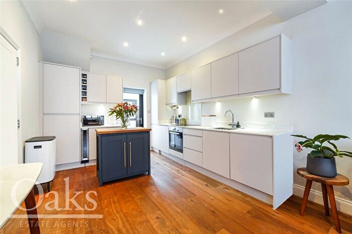 3 Bedroom Flat To Rent In Ellison Road, Streatham, SW16