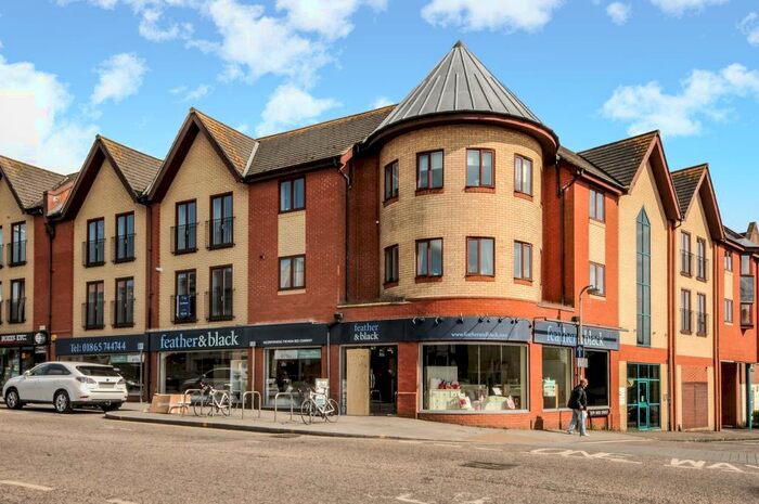 2 Bedroom Apartment To Rent In Turret House, Central Headington, OX3