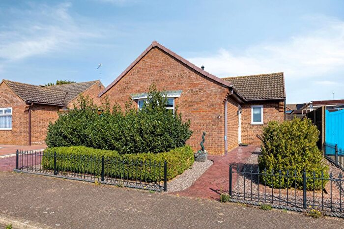 2 Bedroom Detached Bungalow For Sale In Margarets Close, Hunstanton, PE36