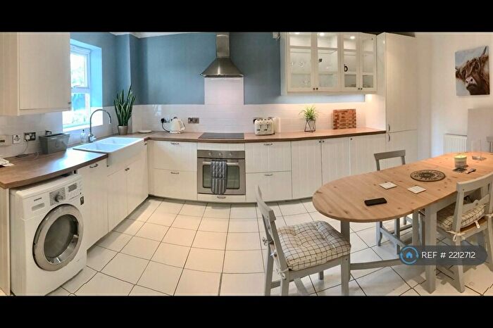 2 Bedroom Flat To Rent In Connaught Road, Reading, RG30